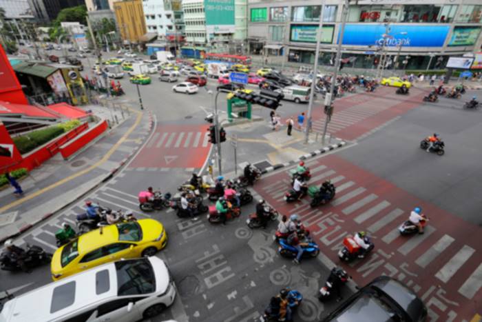 .อนุมัติโทษ ขับรถเร็ว-ฝ่าไฟแดง ไม่จบที่ใบสั่ง แต่ไปจบที่ศาล ออกใบนัดเจอกันใน 3 วัน.